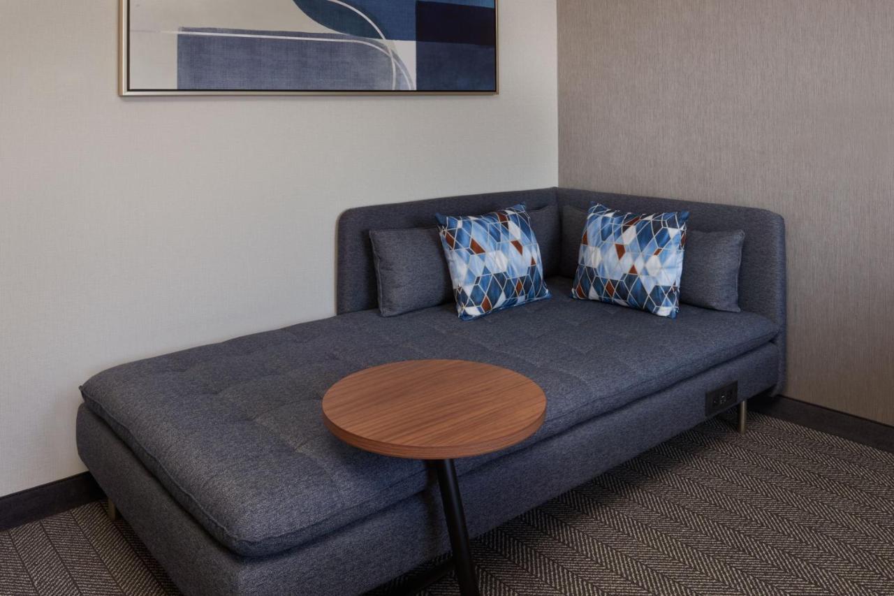 Hotel Courtyard By Marriott Kitchener Zewnętrze zdjęcie
